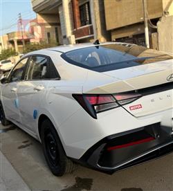 هیۆندای ئەلەنترا